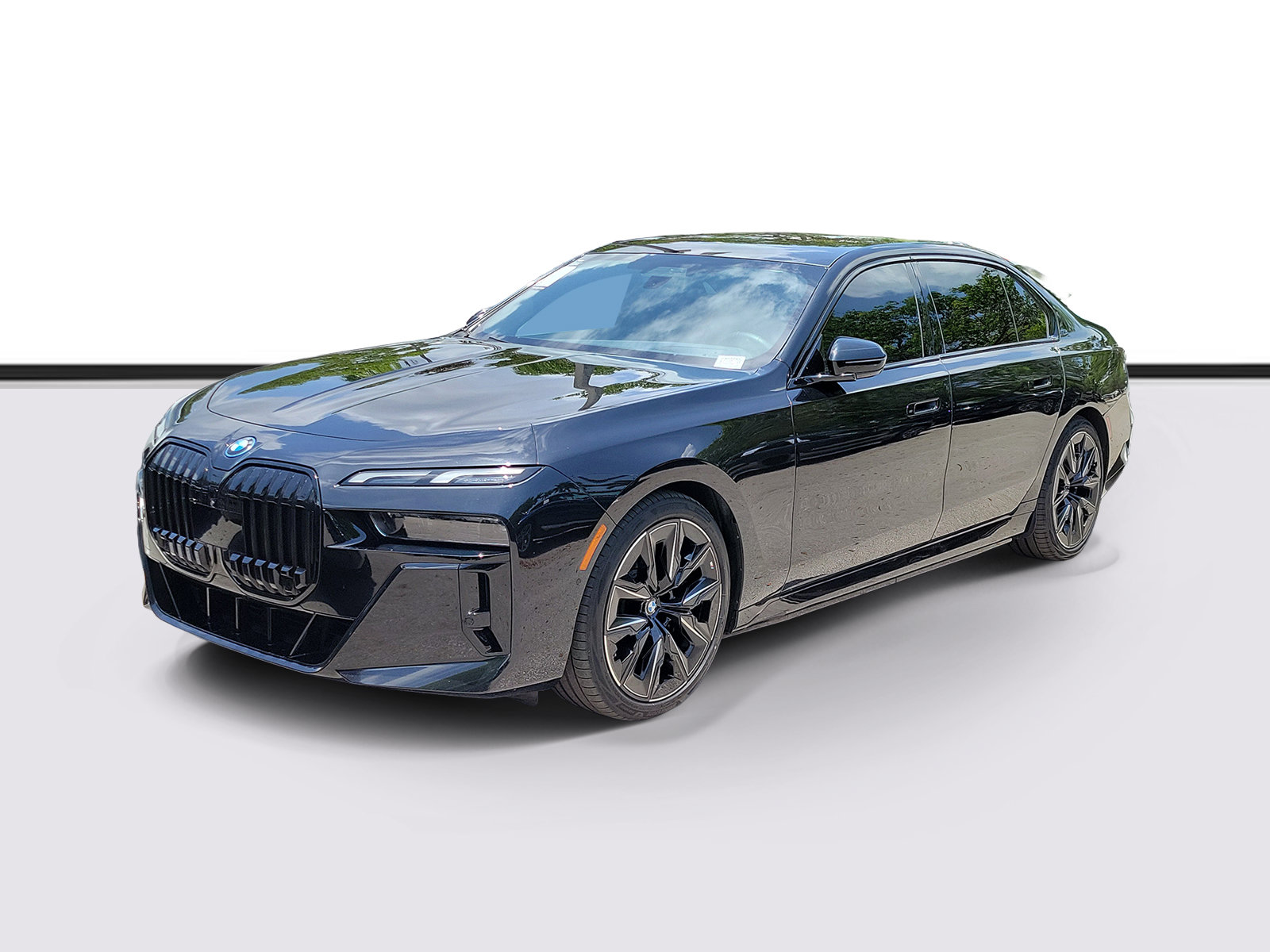 Used 2023 BMW i7 xDrive60 AWD/4WD image 2