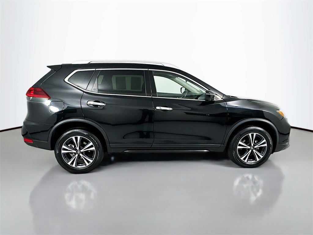 Used 2020 Nissan Rogue SV w/ Premium Package image 9