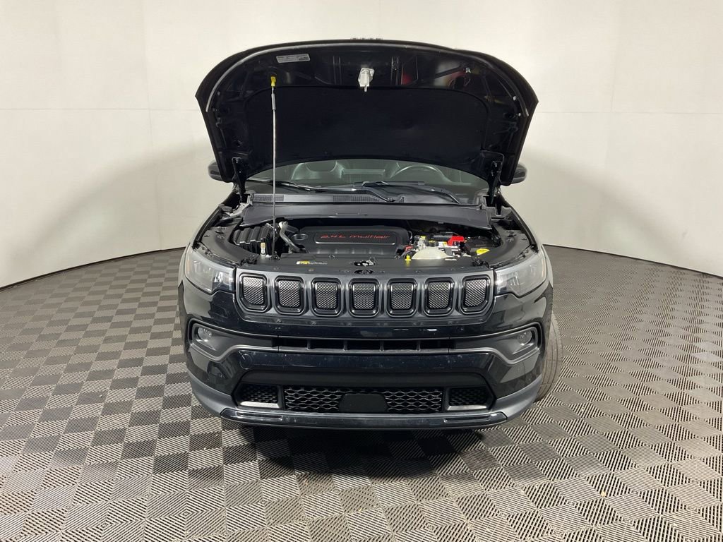 Used 2022 Jeep Compass Altitude w/ Sun and Sound Group image 8