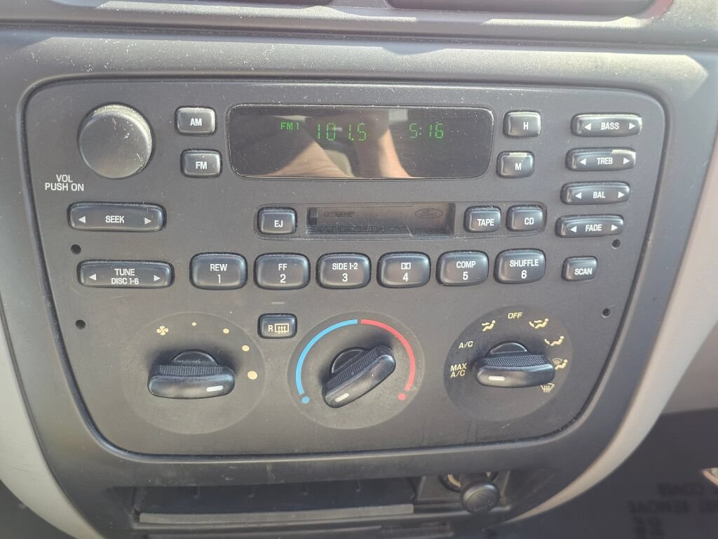 Used 2000 Ford Taurus SES FWD image 27