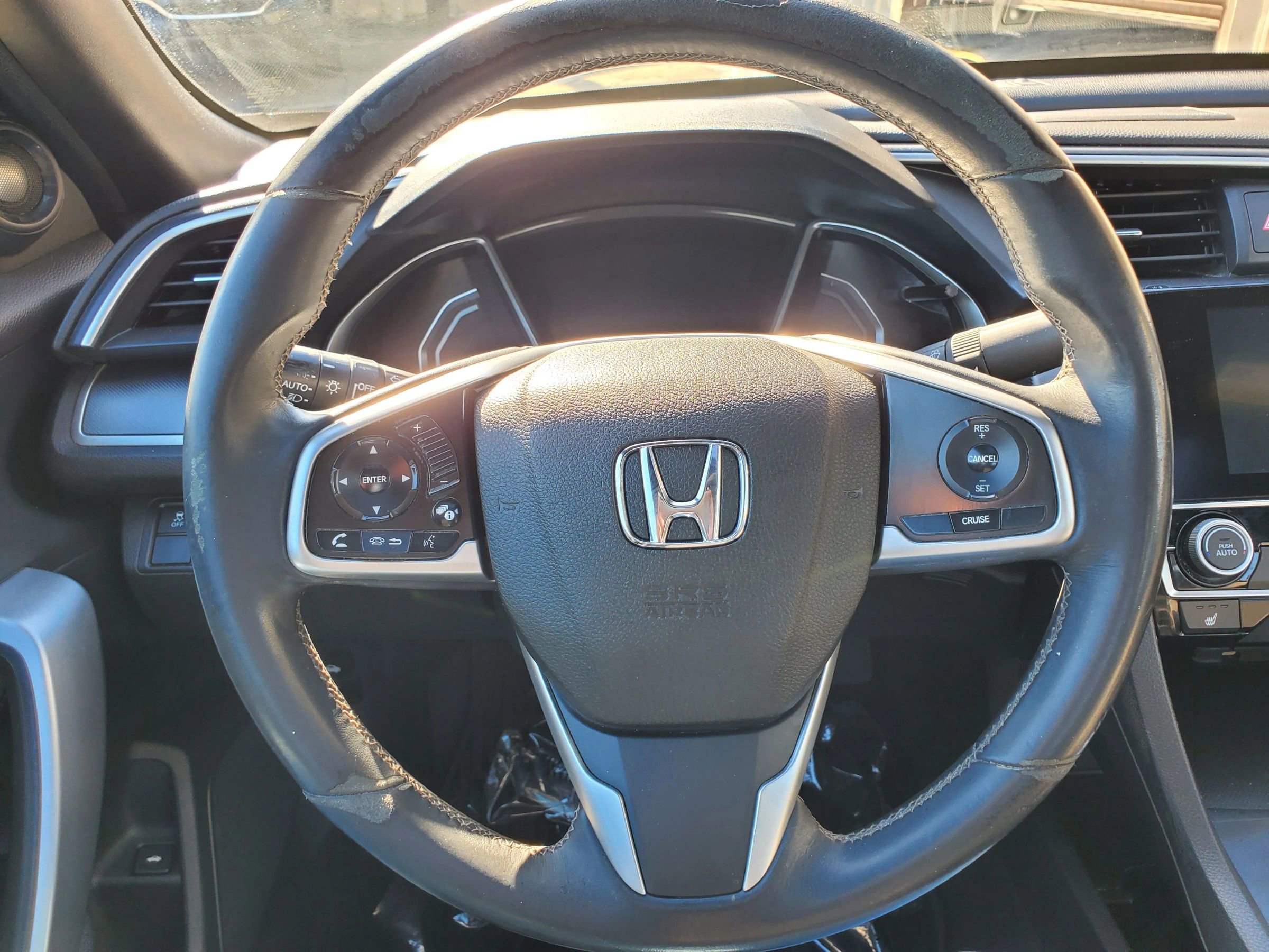 Used 2018 Honda Civic EX-L image 28