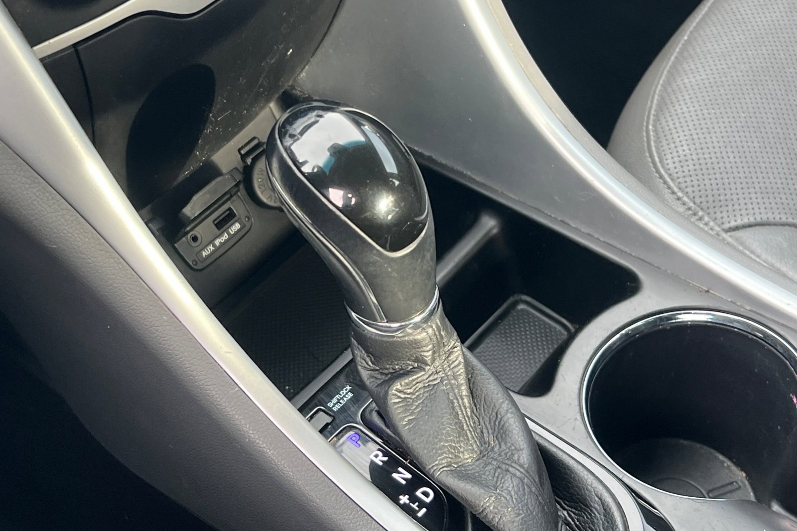 Used 2012 Hyundai Sonata Hybrid w/ Leather Pkg image 16