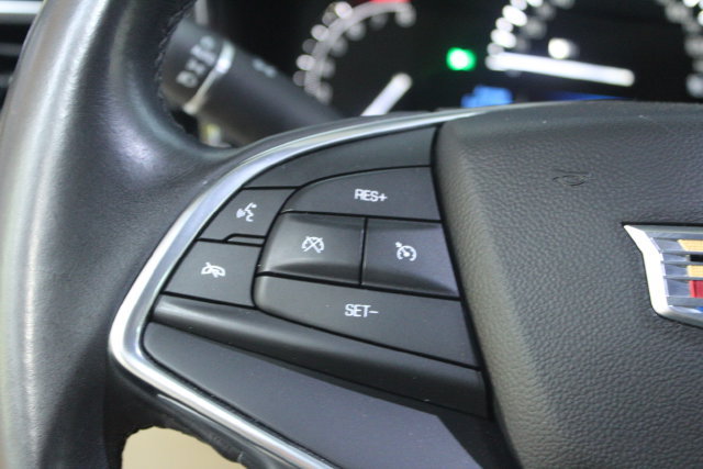 Used 2018 Cadillac XT5 AWD image 15