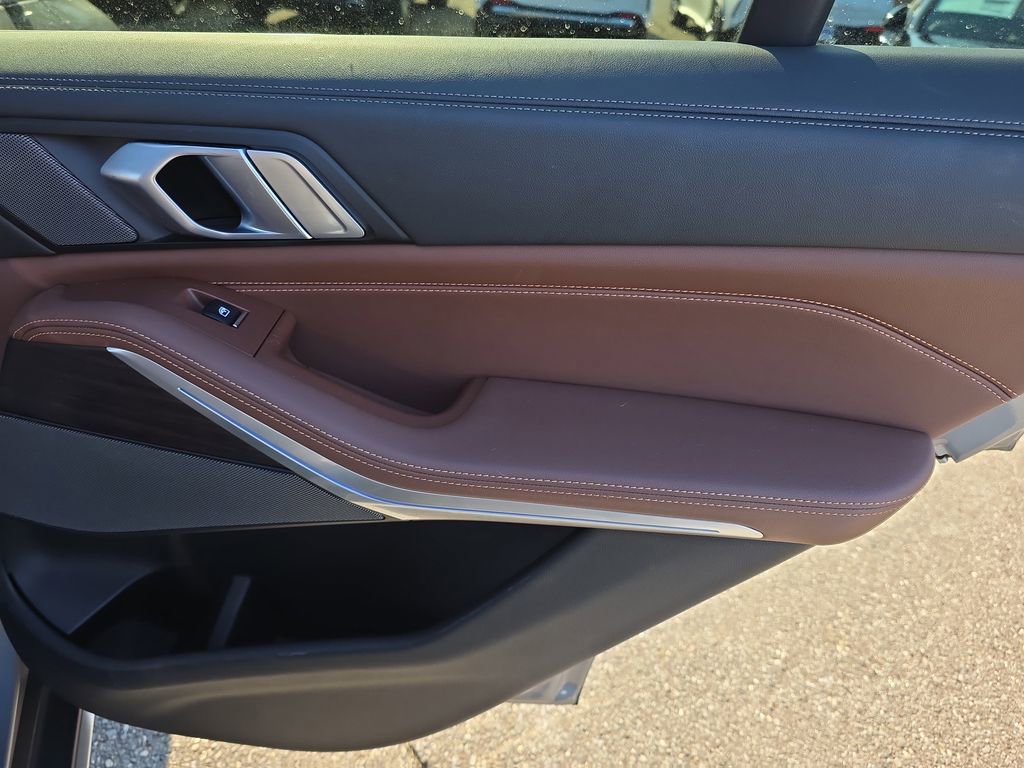 Used 2024 BMW X5 xDrive40i w/ Premium Package image 14