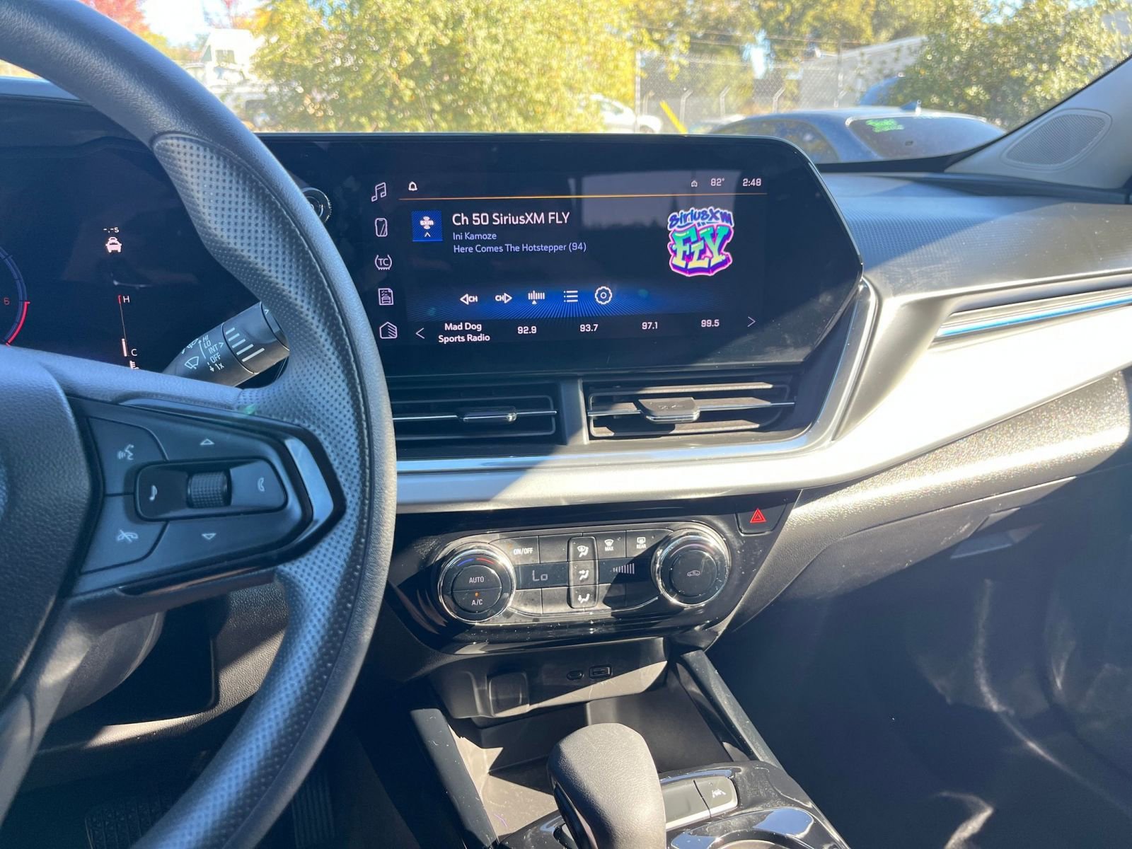 Used 2025 Chevrolet Trax LT image 18