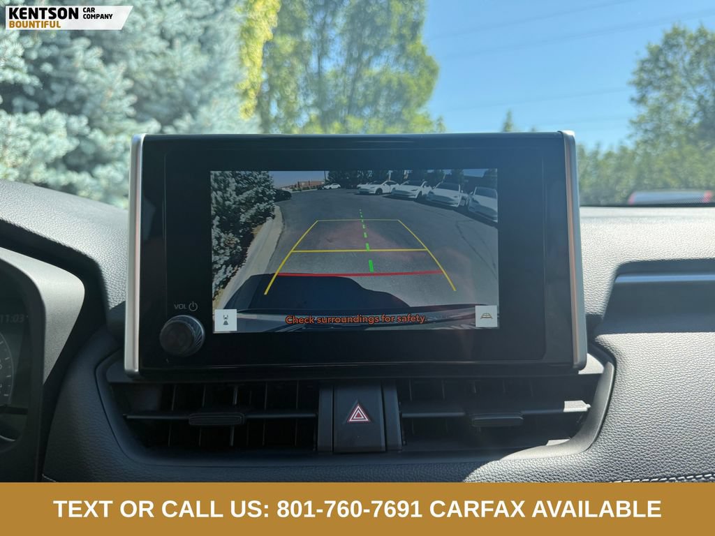 Used 2025 Toyota RAV4 XLE AWD/4WD image 25