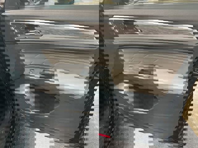 Certified 2023 Volkswagen Atlas Cross Sport SE image 3