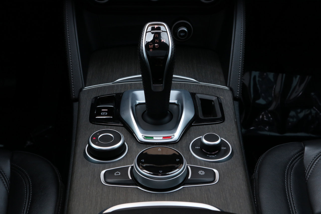 Used 2020 Alfa Romeo Stelvio Ti w/ Active Blind Spot Package image 51