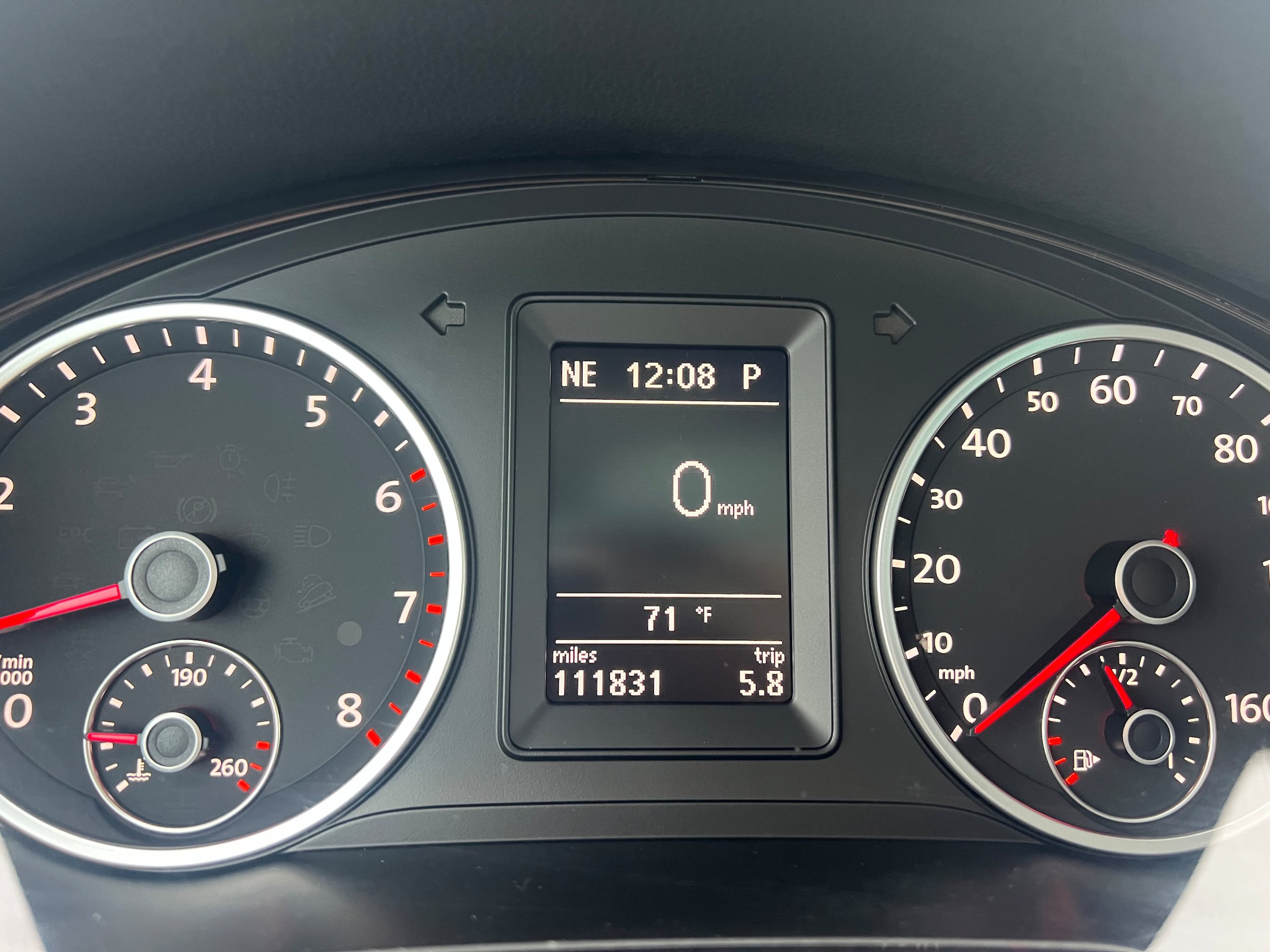 Used 2010 Volkswagen Tiguan S FWD image 14