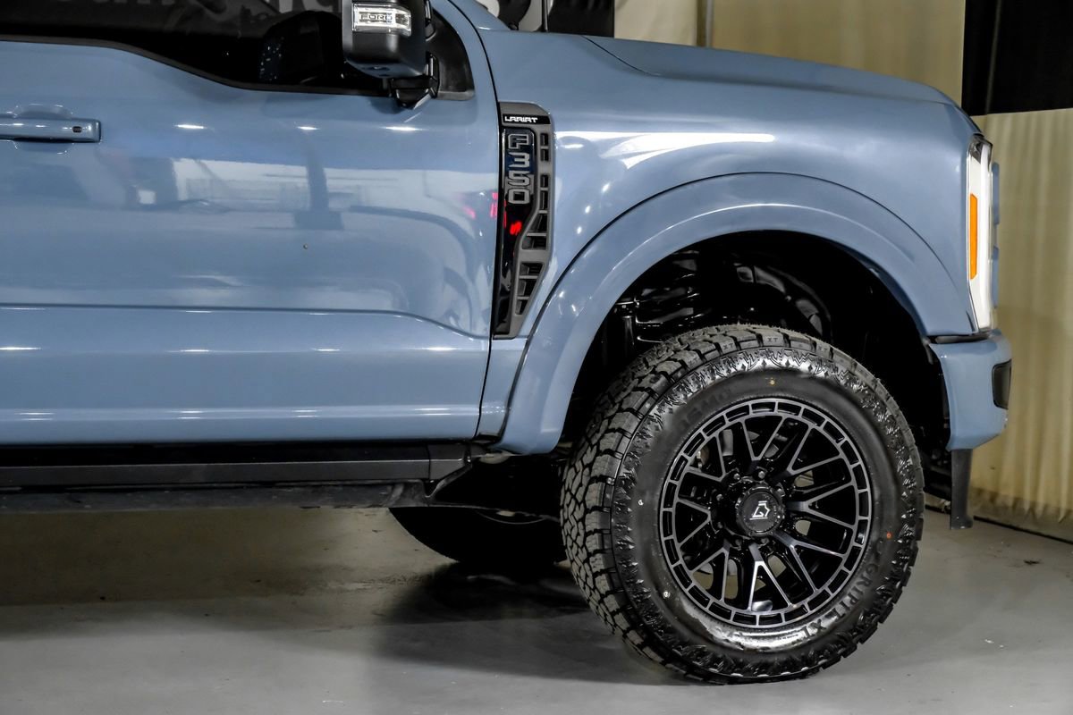 Used 2023 Ford F350 Lariat w/ Lariat Ultimate Package AWD/4WD image 8