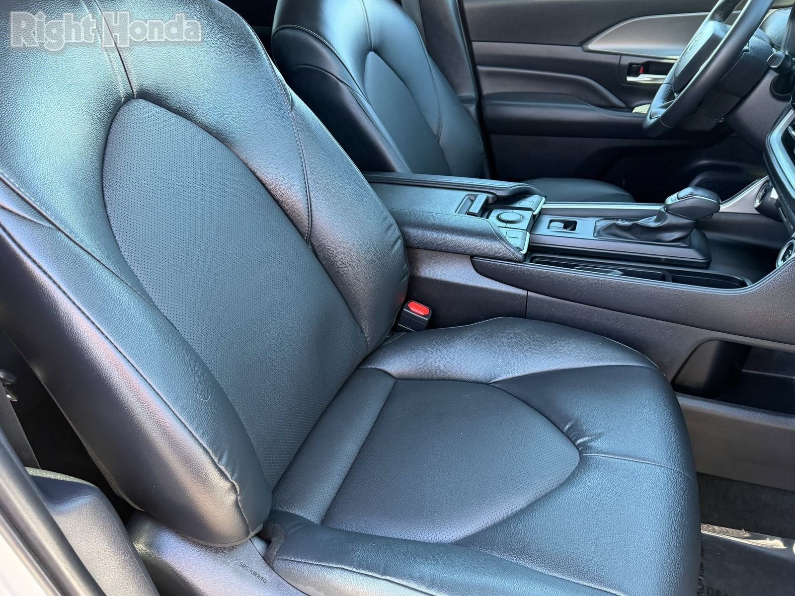 Used 2025 Toyota Grand Highlander AWD image 11