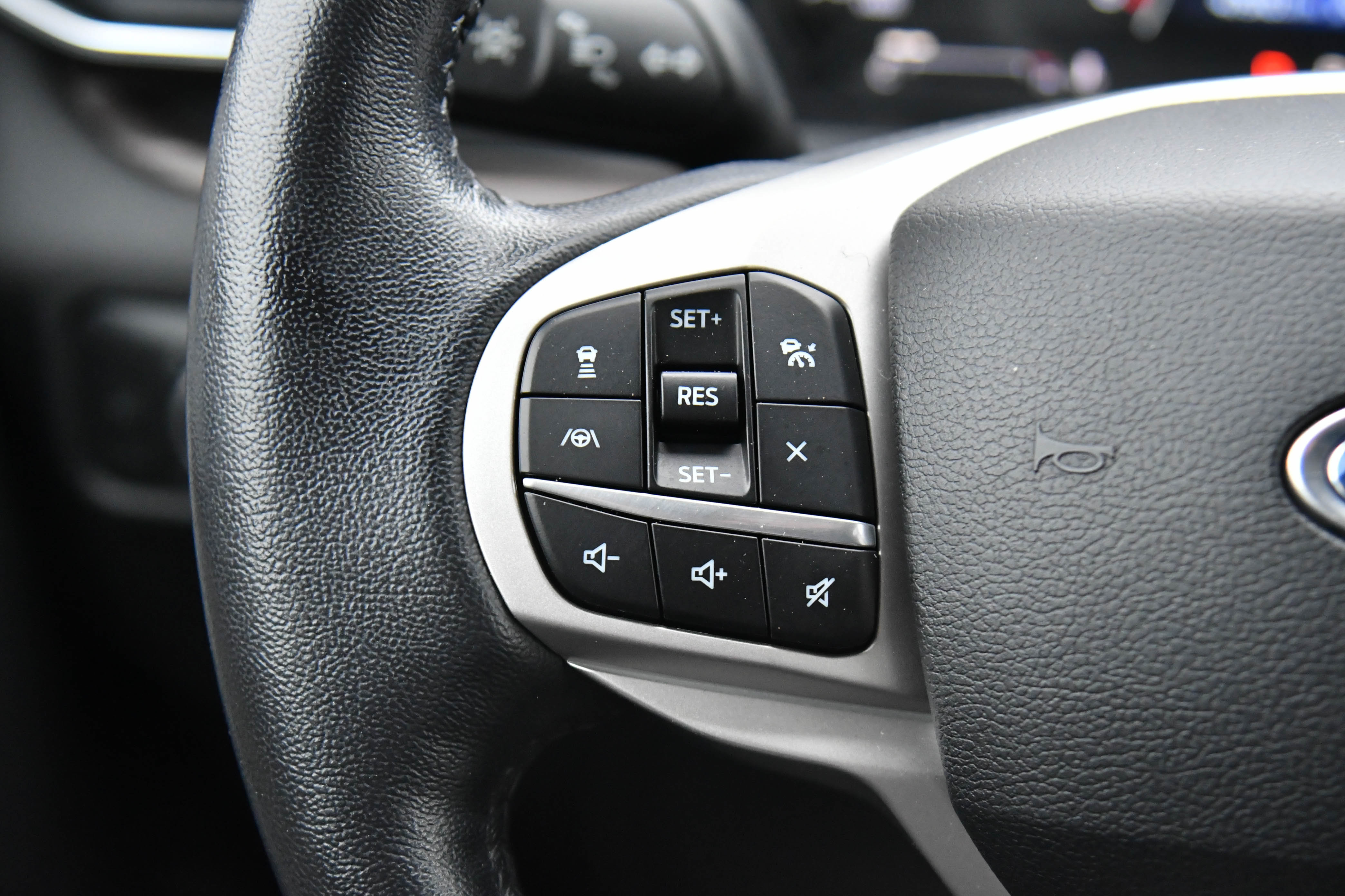 Used 2021 Ford Explorer Limited w/ Equipment Group 301A image 38