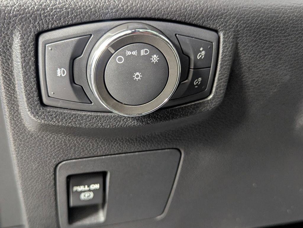 Used 2020 Ford Expedition XLT image 15