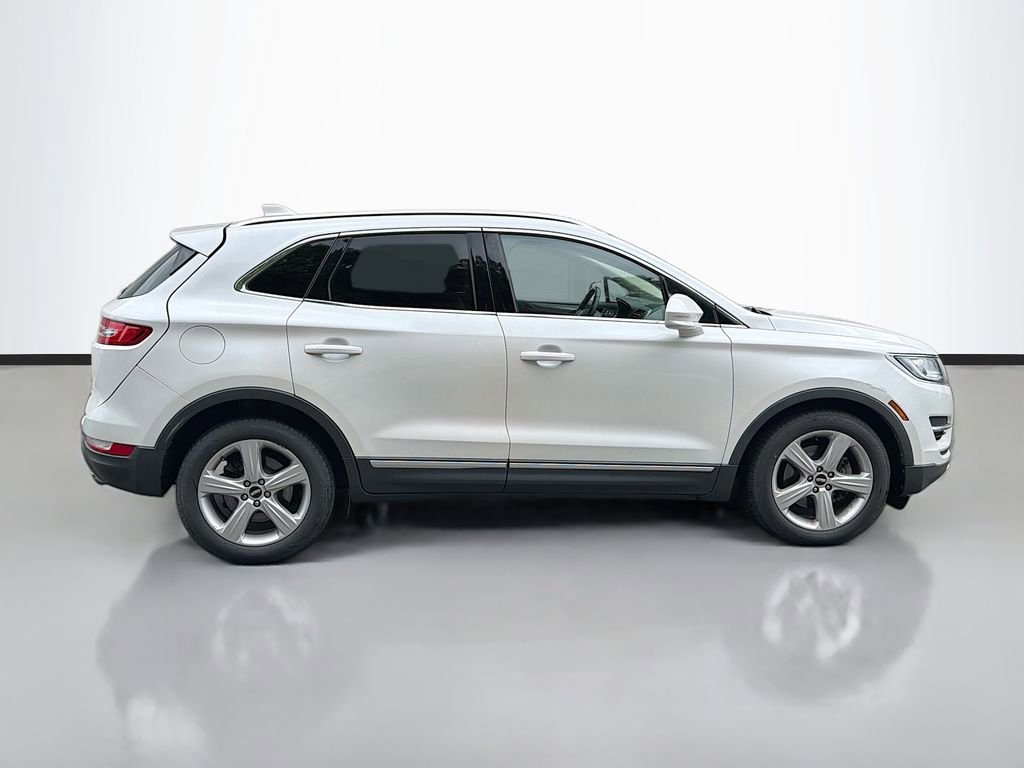 Used 2017 Lincoln MKC Premiere FWD image 4