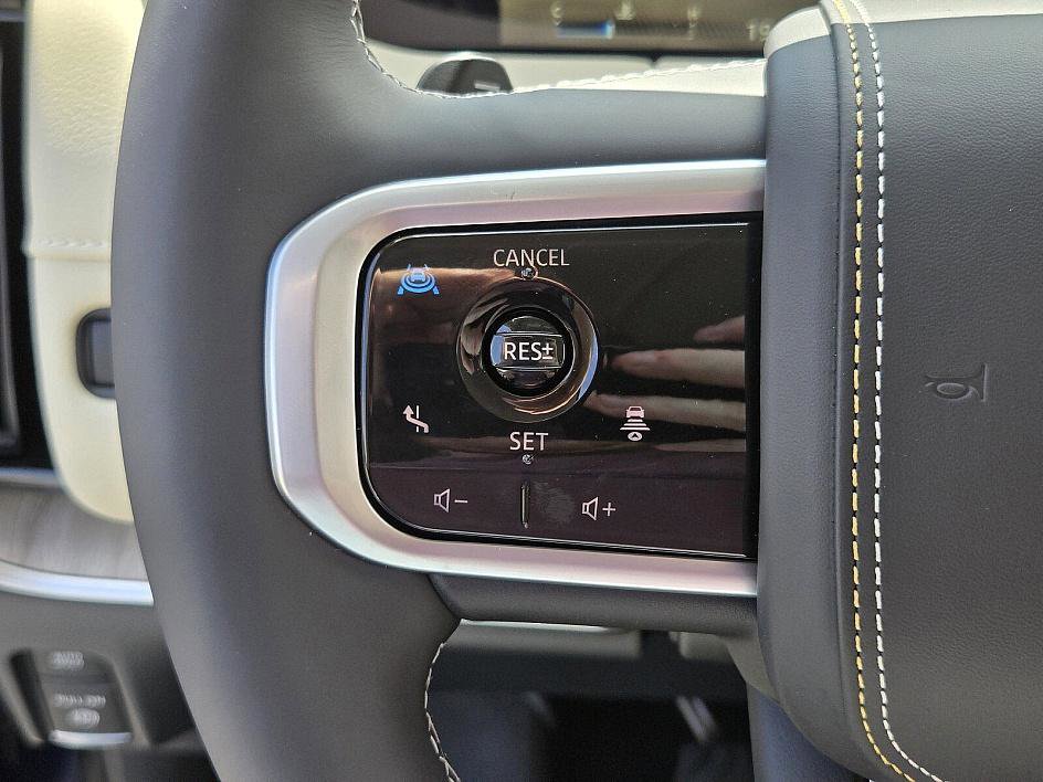 New 2025 Nissan Armada Platinum Reserve image 27