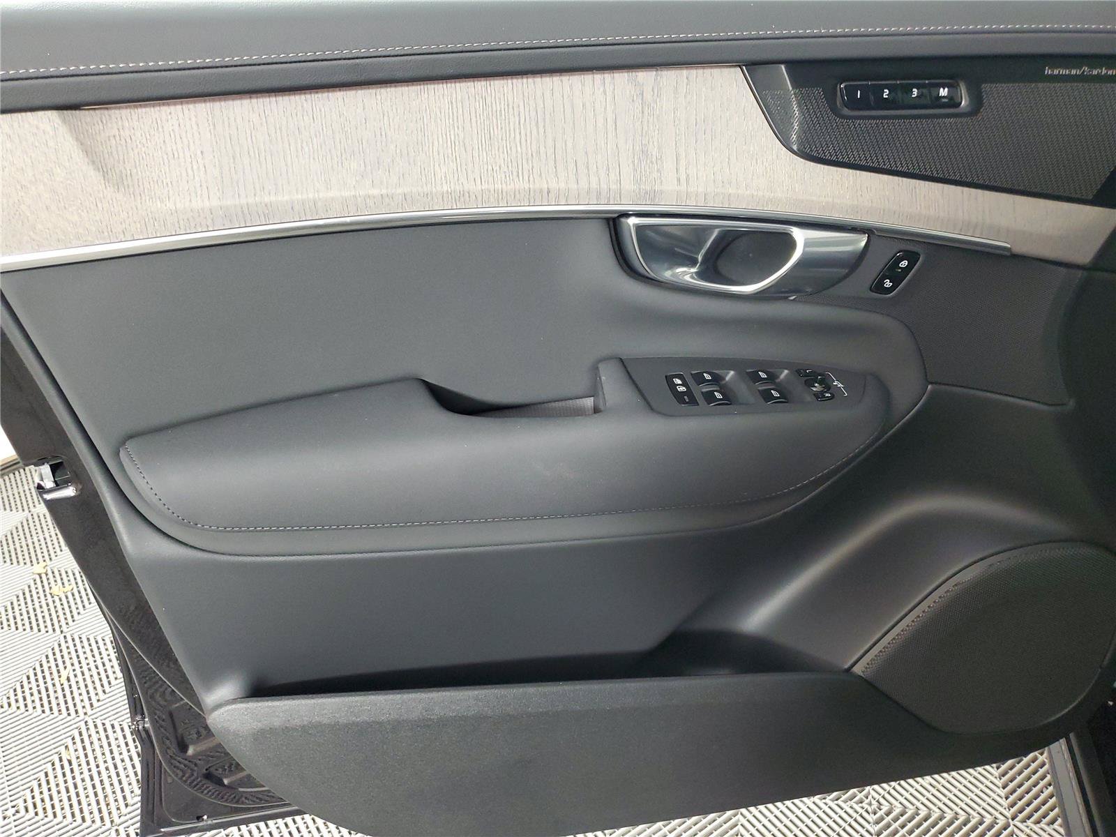 Certified 2026 Volvo XC90 B6 Ultra AWD/4WD image 16