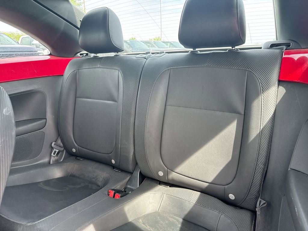Used 2014 Volkswagen Beetle 2.5 image 22