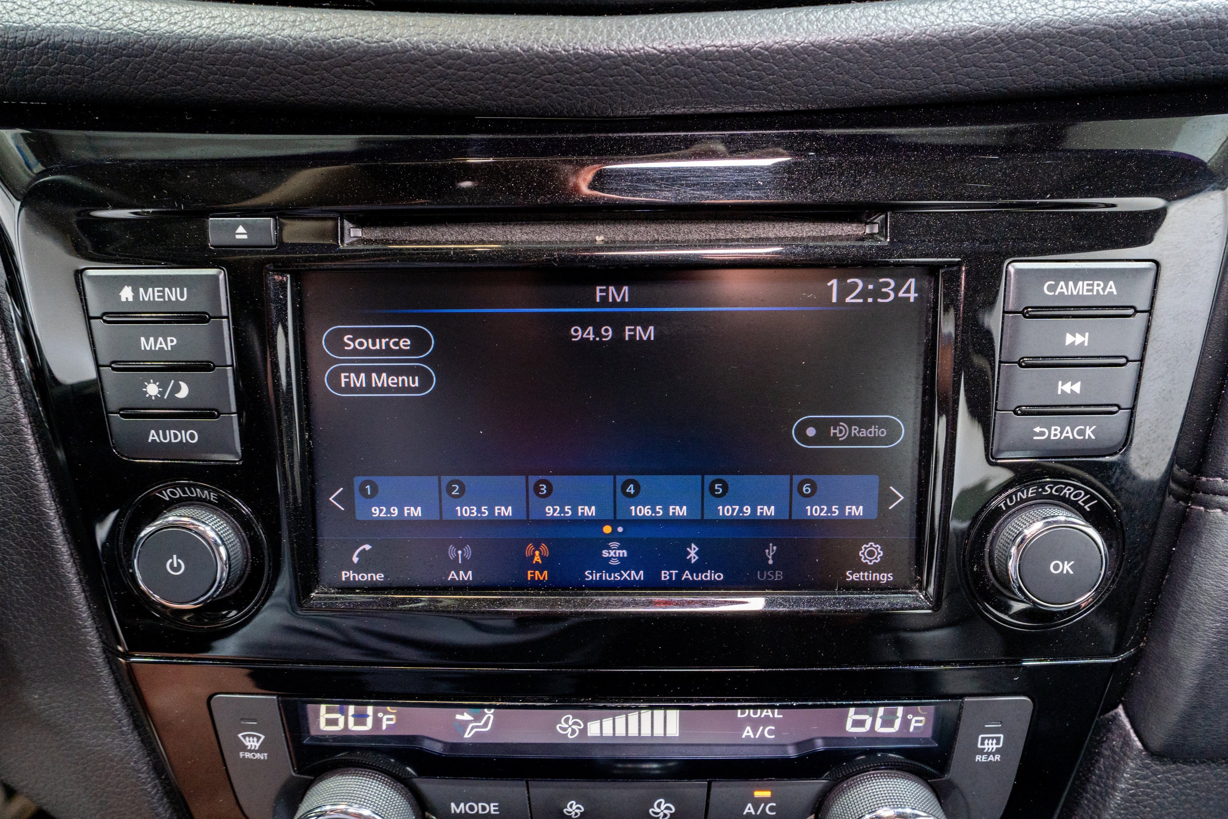 Used 2019 Nissan Rogue SL FWD image 18