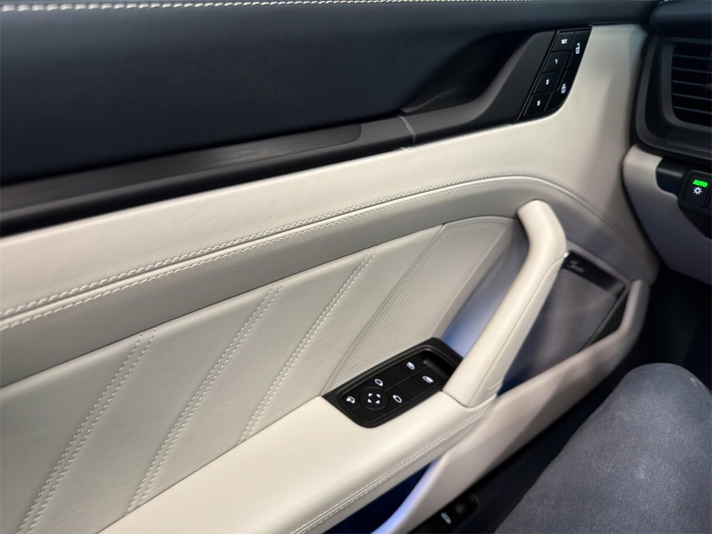 Used 2025 Porsche 911 Targa 4 GTS image 22