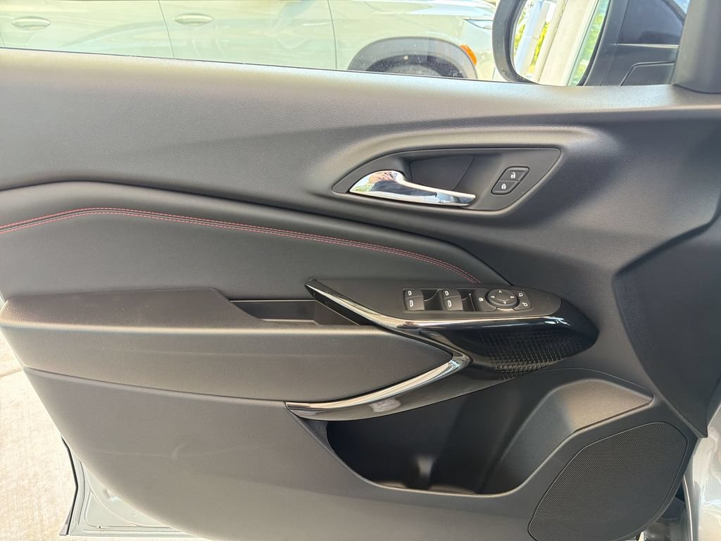 New 2026 Chevrolet Trax RS w/ Driver Confidence Package FWD image 23