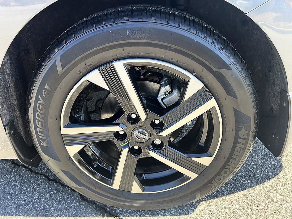 Certified 2025 Nissan Sentra SV w/ Trunk Package image 10