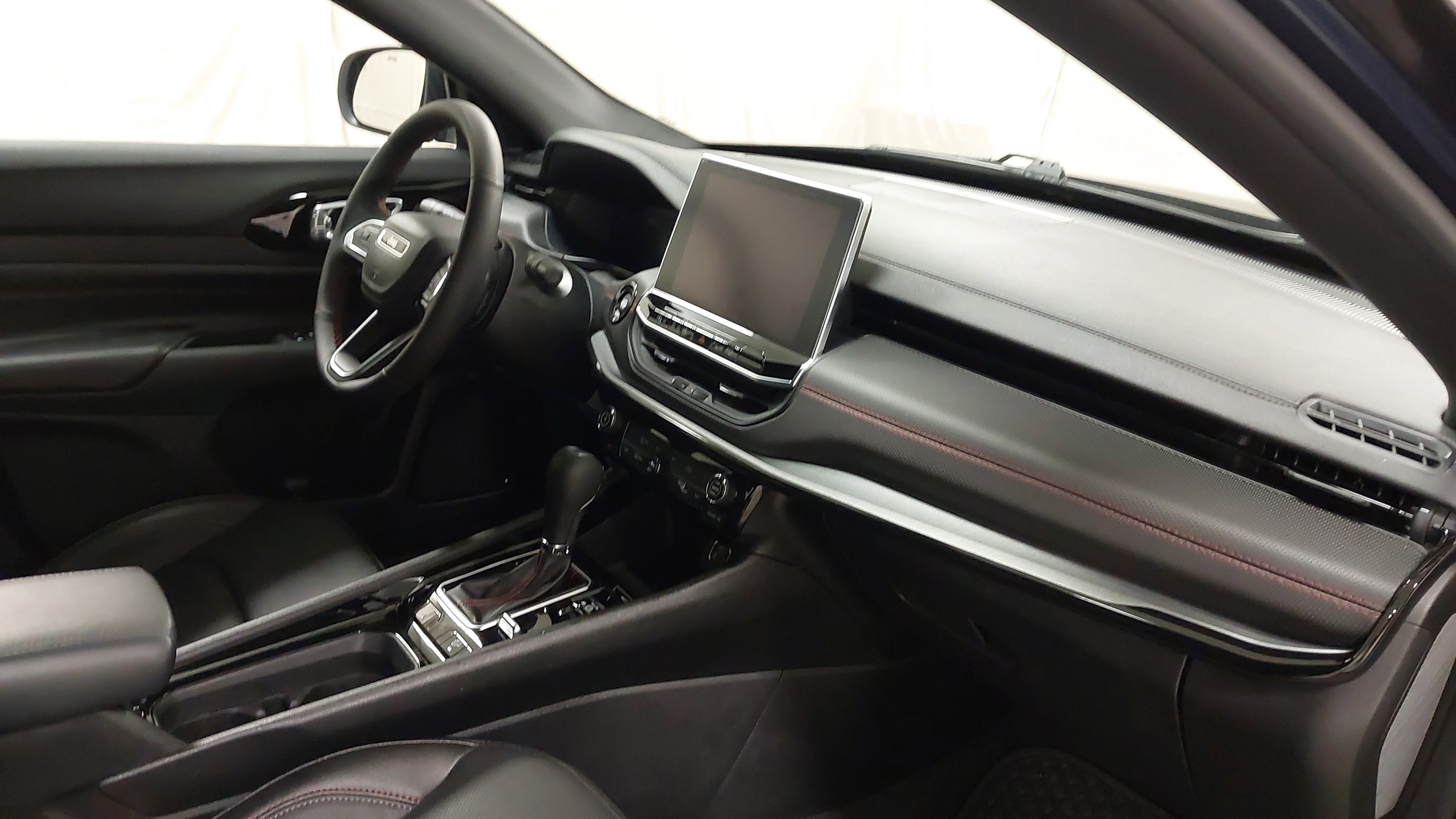 Used 2024 Jeep Compass Trailhawk w/ Trailhawk Elite Group image 29