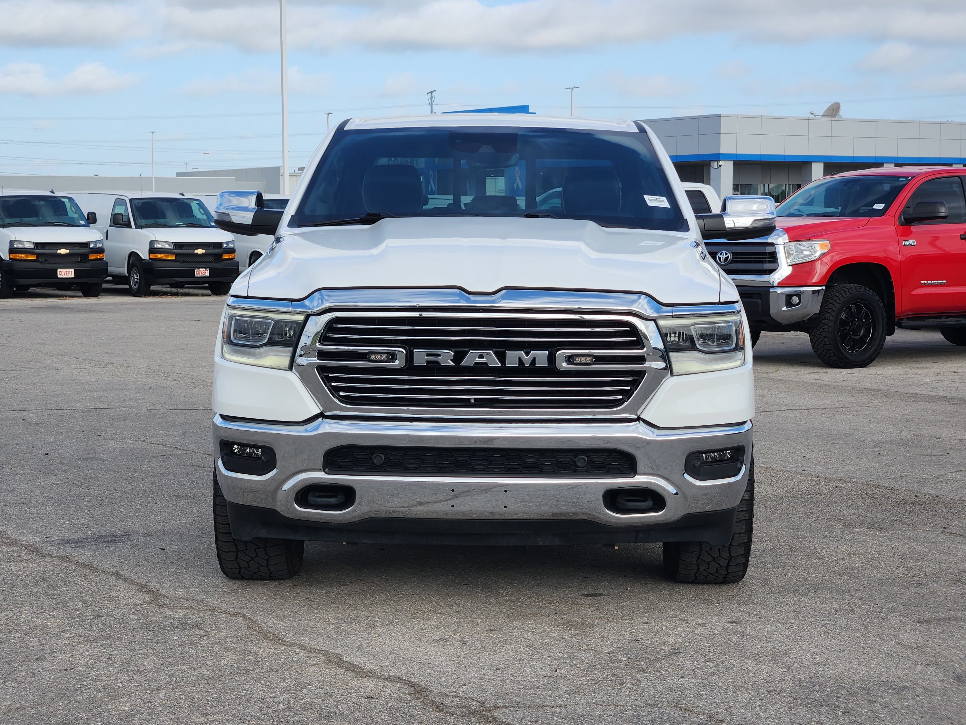 Used 2023 RAM 1500 Laramie AWD/4WD image 2