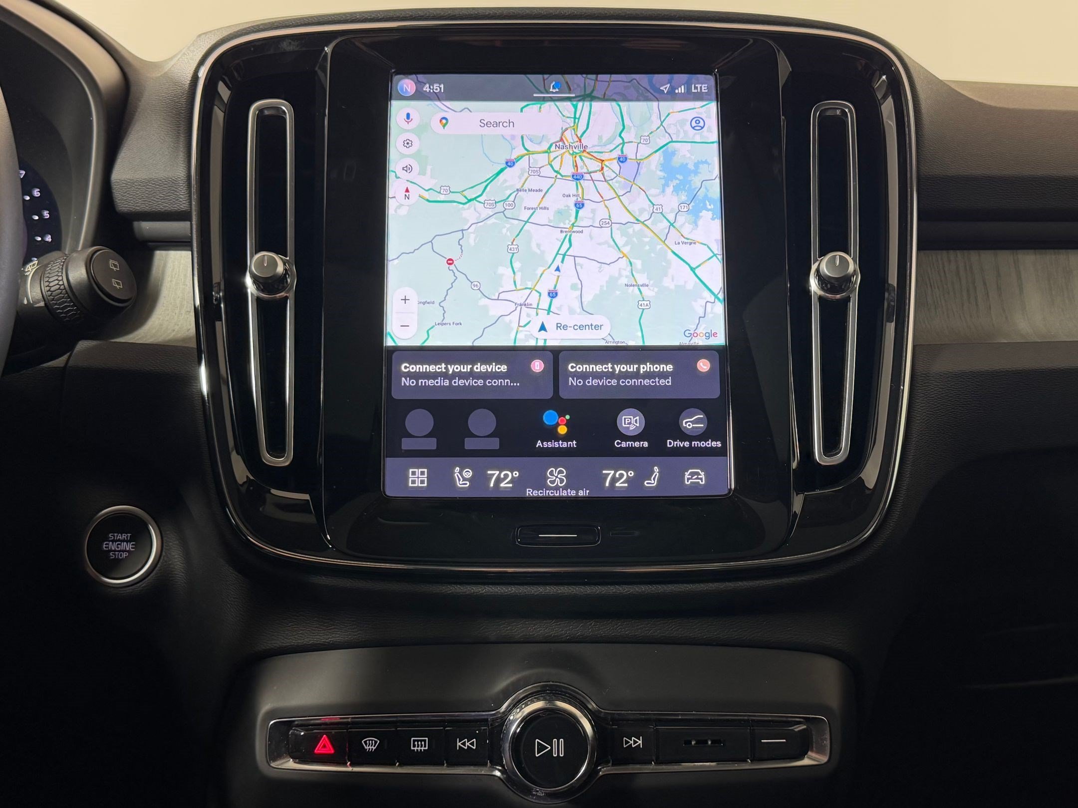 Used 2024 Volvo XC40 B5 Plus w/ Protection Package Premier AWD/4WD image 17