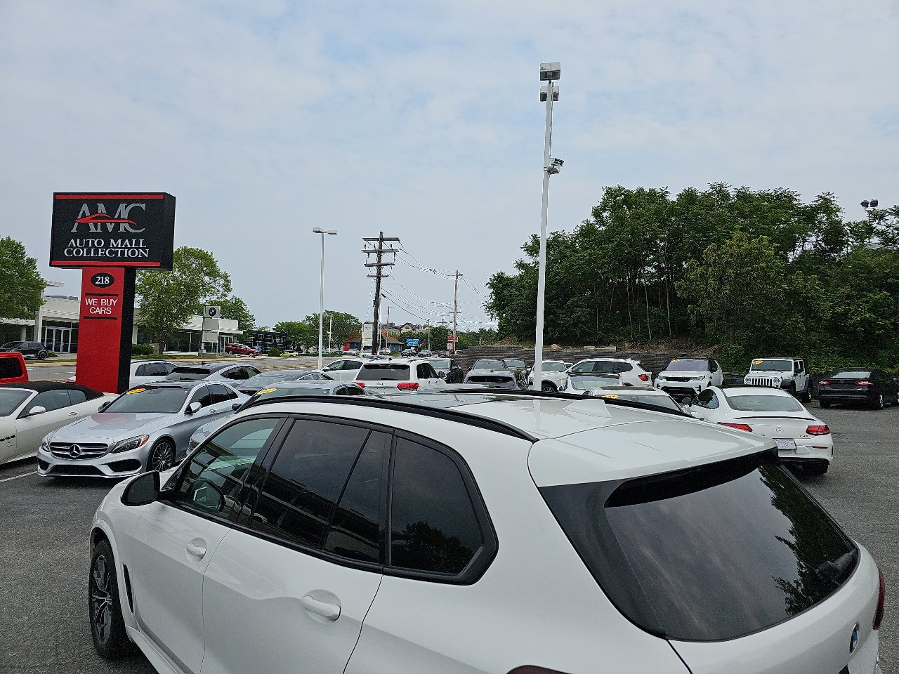 Used 2022 BMW X5 xDrive40i w/ M Sport Package image 16