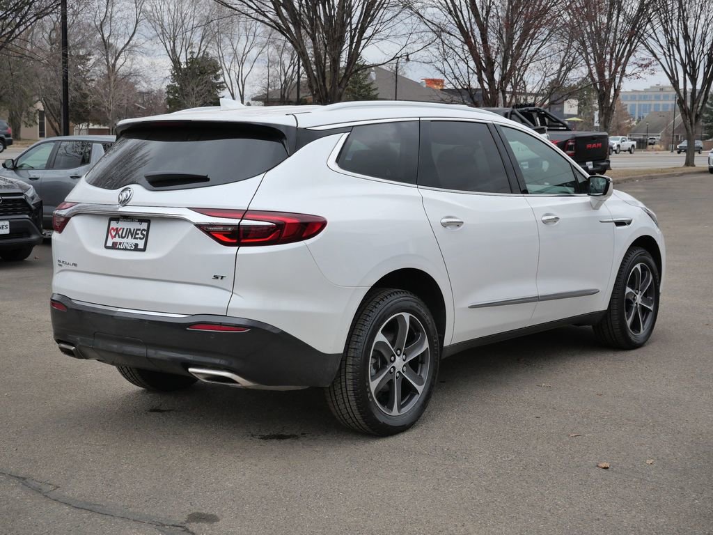 Used 2021 Buick Enclave Essence w/ Sun And Navigation Package image 13