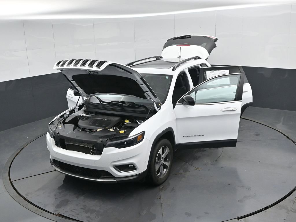 Used 2022 Jeep Cherokee Limited image 48