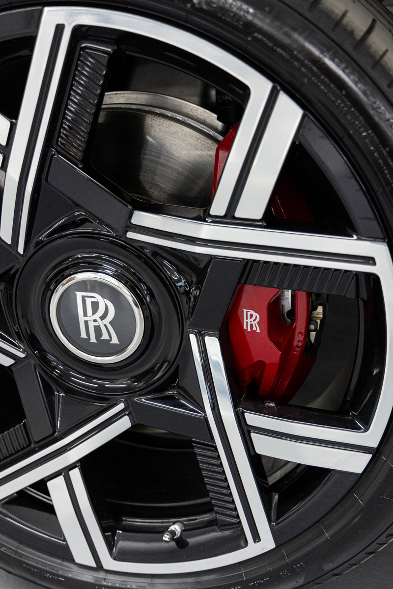 New 2026 Rolls-Royce Cullinan Black Badge image 29