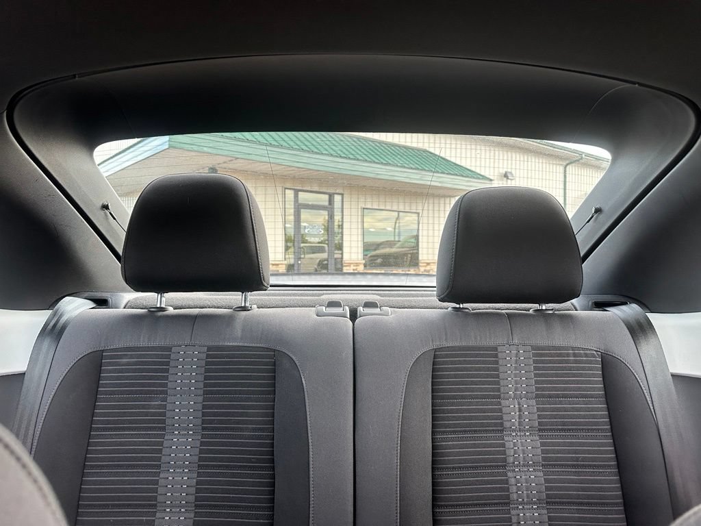 Used 2012 Volkswagen Beetle Launch Edition FWD image 31