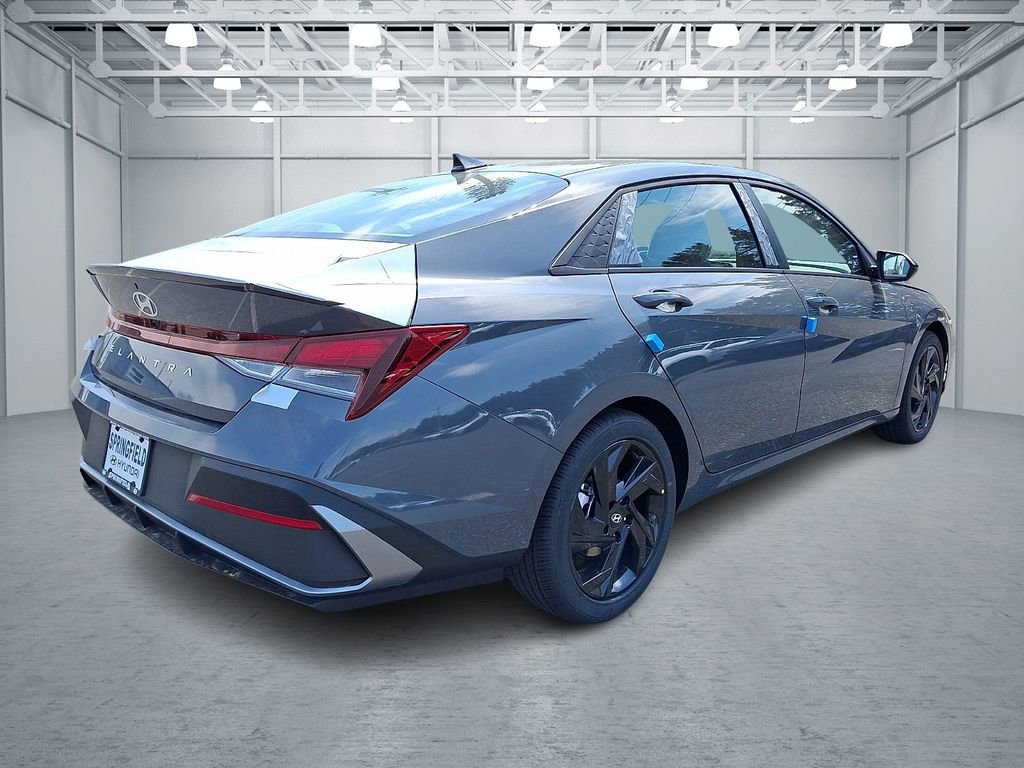 New 2026 Hyundai Elantra Sport FWD image 3