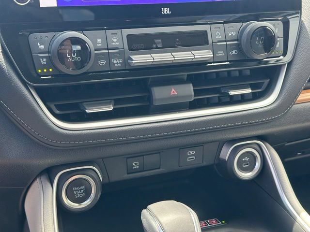 Used 2025 Toyota Grand Highlander AWD image 24