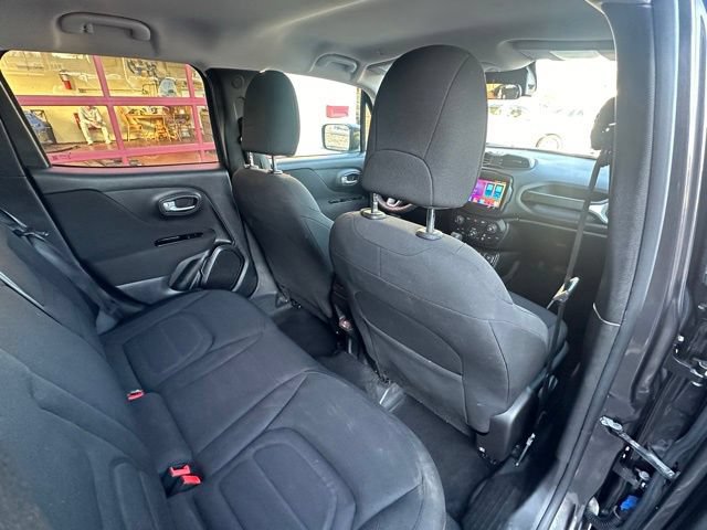 Used 2020 Jeep Renegade Latitude AWD/4WD image 20