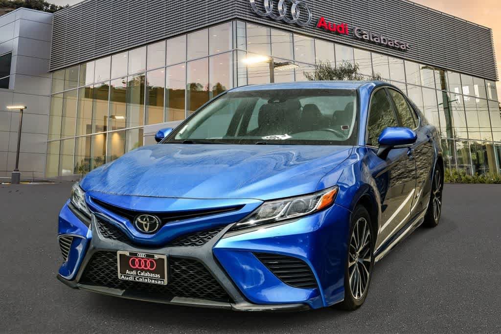 Used 2018 Toyota Camry SE w/ Convenience Package FWD video 1