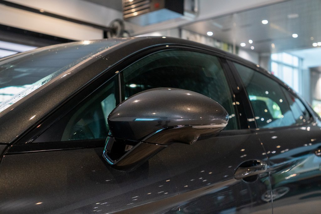 New 2025 Porsche Panamera 4 image 12