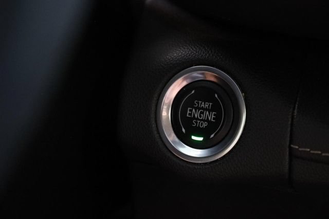 Used 2021 Buick Envision Essence w/ Sport Touring Package FWD image 15