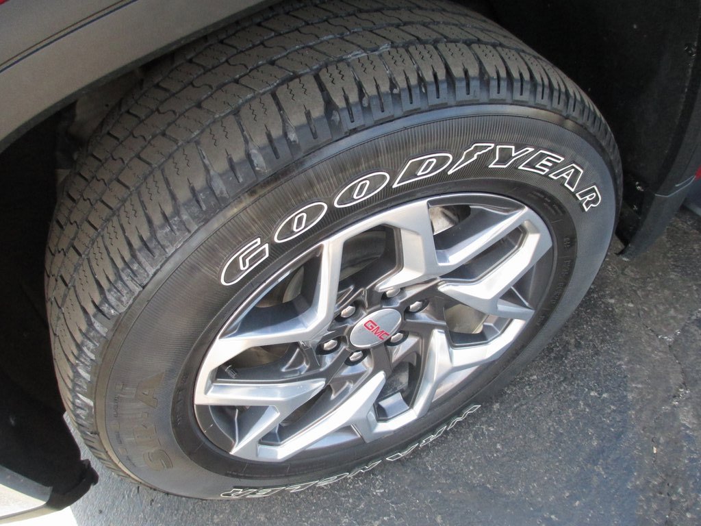 Used 2023 GMC Sierra 1500 SLT image 12