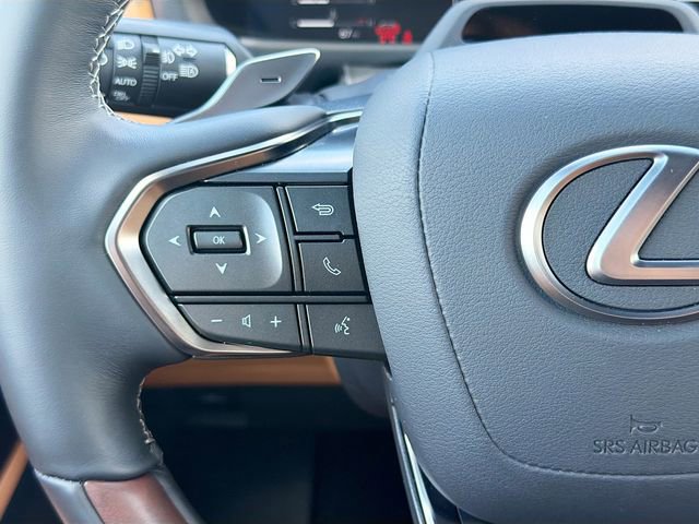 New 2026 Lexus LX 600 4WD w/ Luxury Package image 39