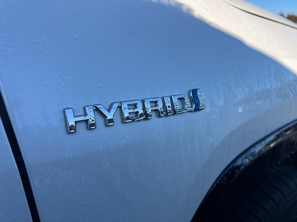 Used 2021 Toyota RAV4 XSE AWD/4WD image 8