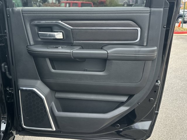 New 2026 RAM 2500 Laramie w/ Sport Appearance Package AWD/4WD image 17