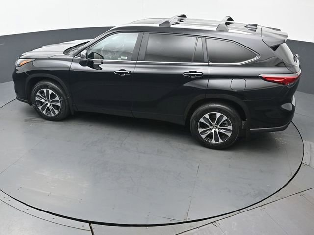 Certified 2023 Toyota Highlander XLE image 45