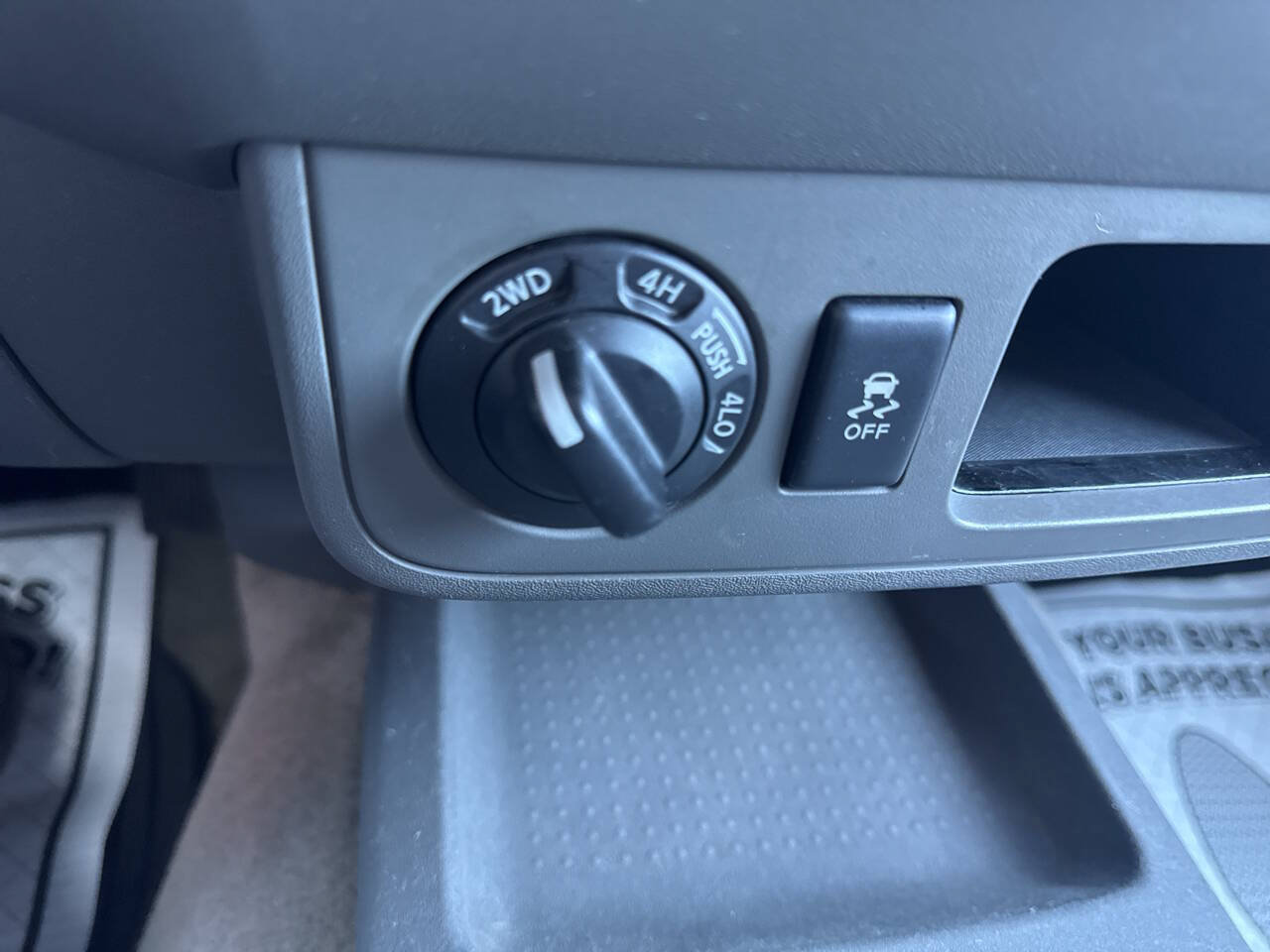 Used 2013 Nissan Frontier SV AWD/4WD image 33