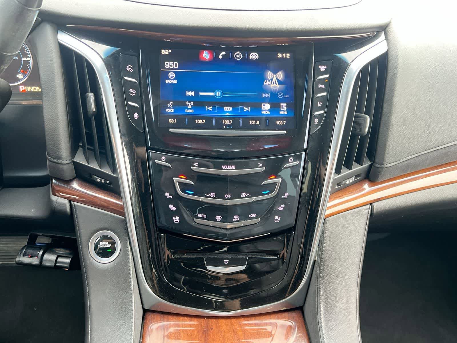Used 2015 Cadillac Escalade Luxury AWD/4WD image 26