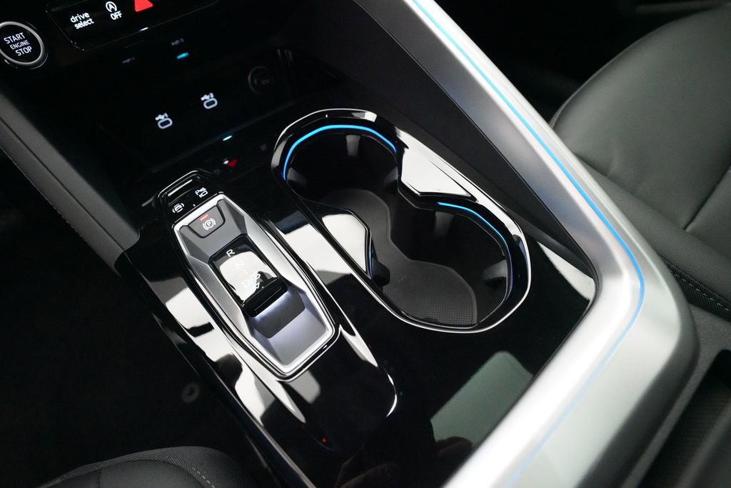 Used 2025 Audi Q5 Premium w/ Convenience Package image 30