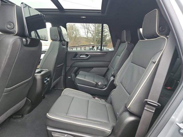 New 2026 GMC Yukon Elevation w/ Elevation Premium Package AWD/4WD image 16