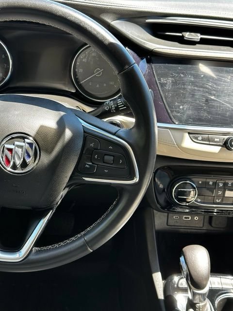 Used 2022 Buick Encore GX Select FWD image 32