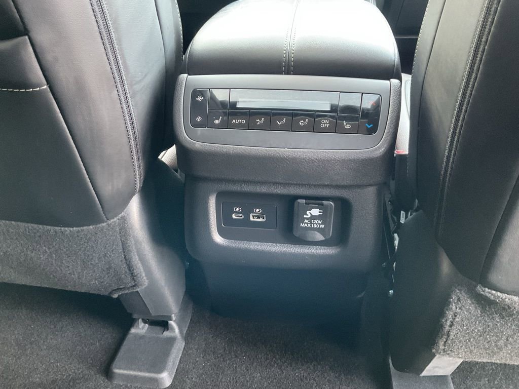 Used 2024 Nissan Pathfinder Platinum AWD/4WD image 21